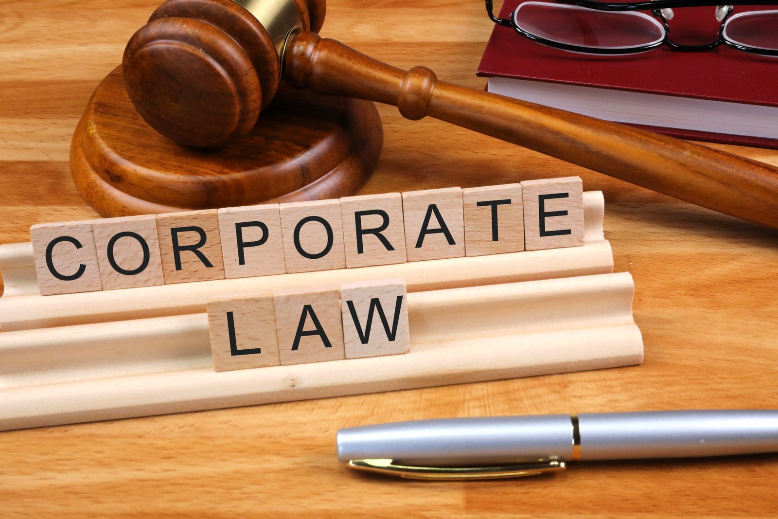 Company and Commercial Lawyer in Delhi